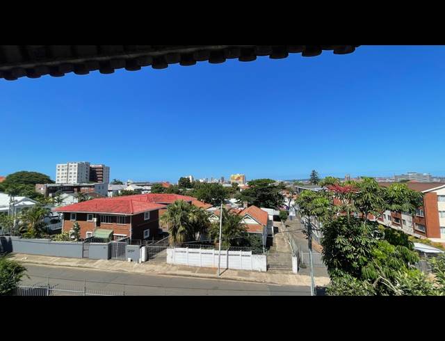 11 BEDROOM APARTMENT BLOCK FOR SALE IN BULWER
